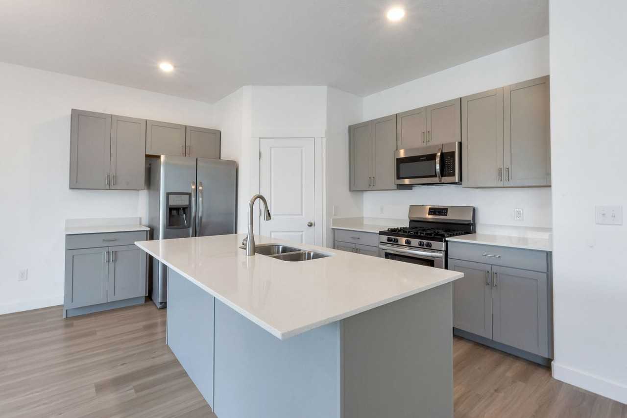 847 N 3770 W - Photo 3 of 15