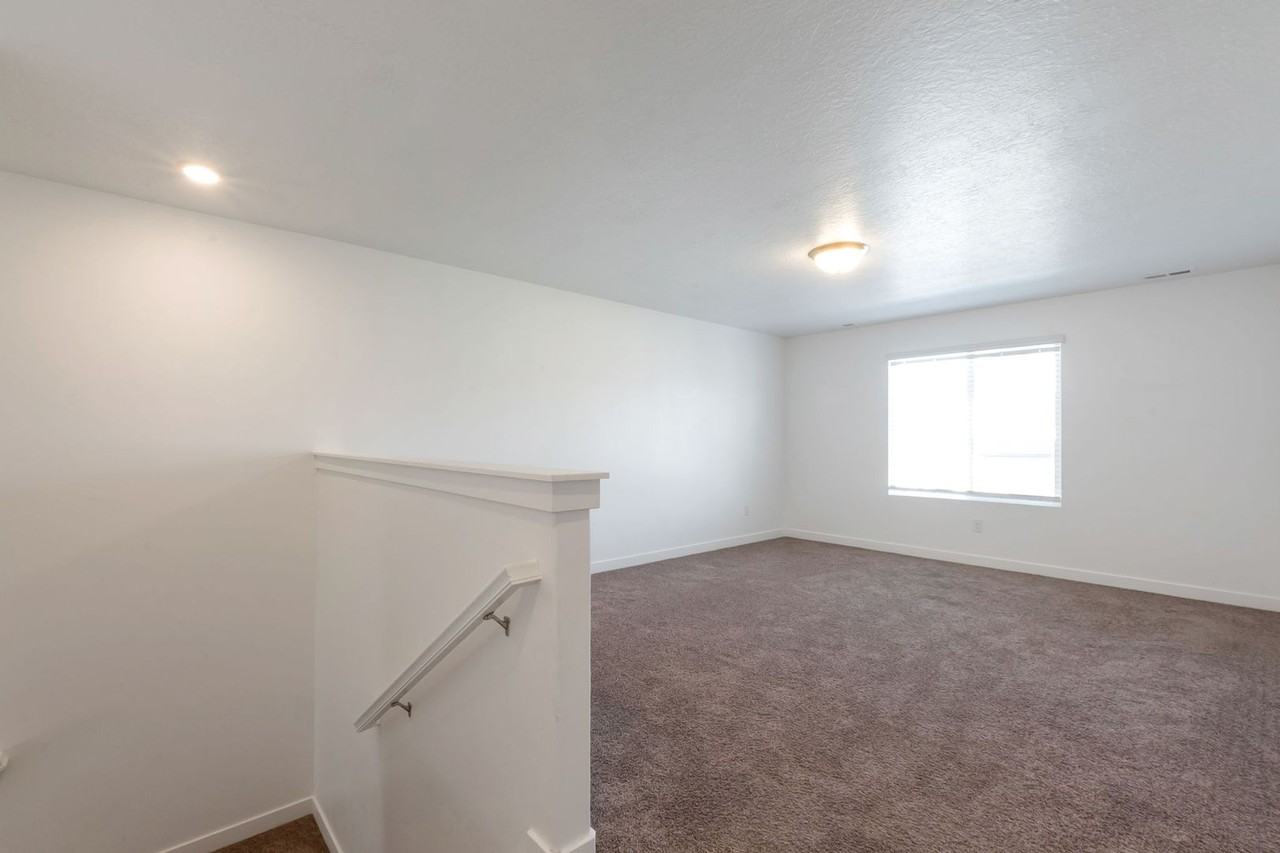 847 N 3770 W - Photo 5 of 15