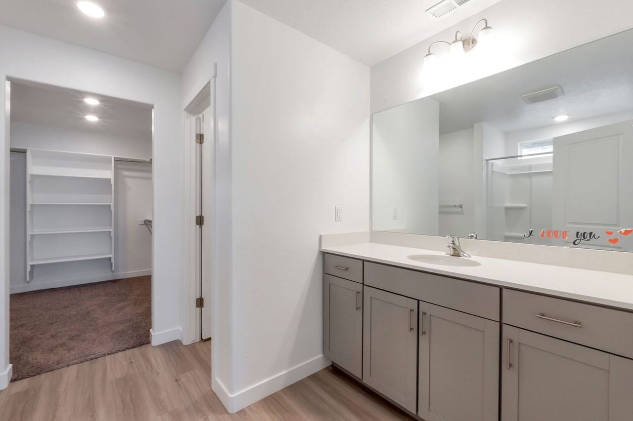 847 N 3770 W - Photo 7 of 15