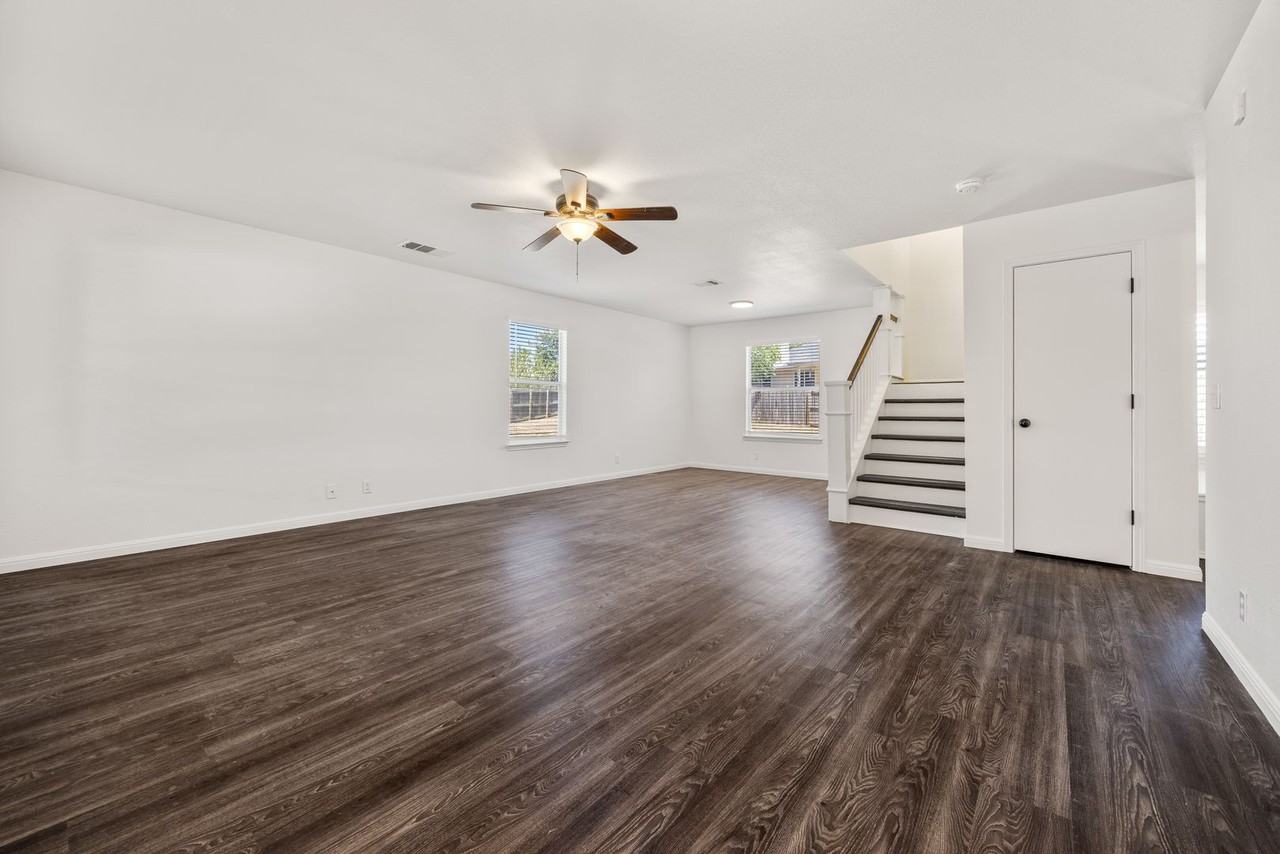 3304 Captain Ladd Ct - Photo 3 of 17
