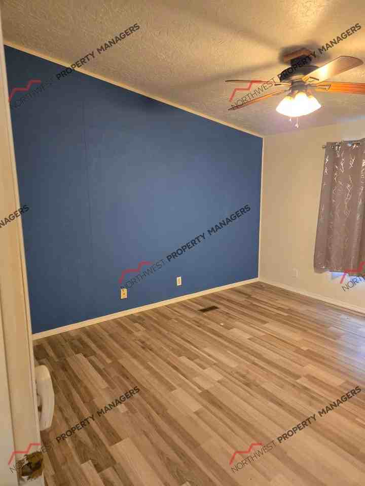 8632 180th Way Sw - Photo 6 of 25