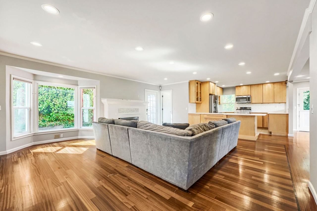 422 W Raye St - Photo 4 of 28