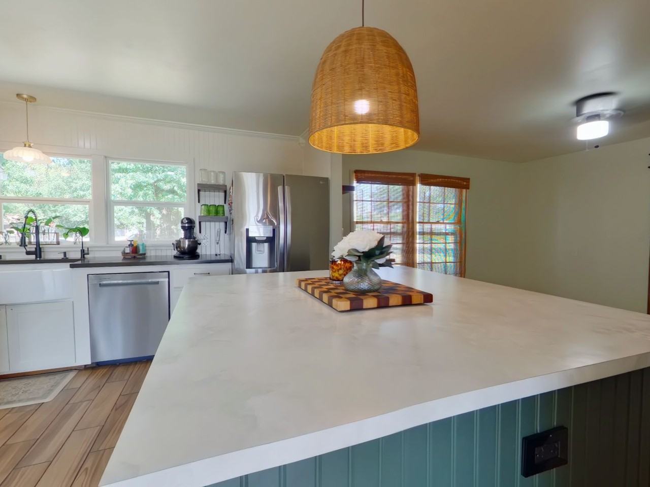 1334 Estate Ct - Photo 6 of 20
