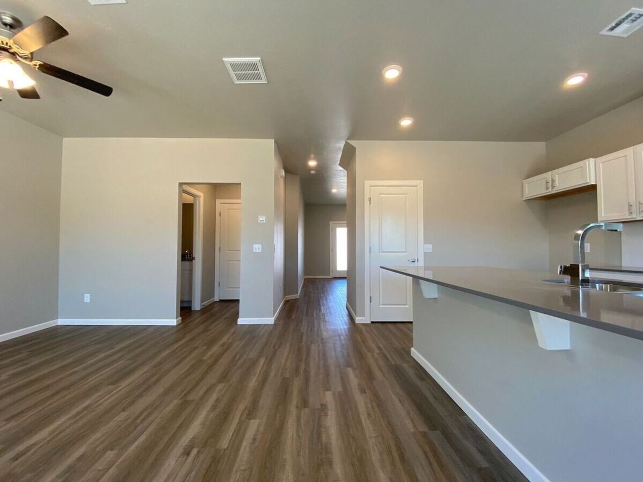 7904 Nw 134th St - Photo 4 of 18