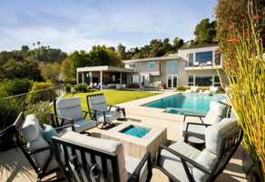 featured image of 2344 Banyan Dr