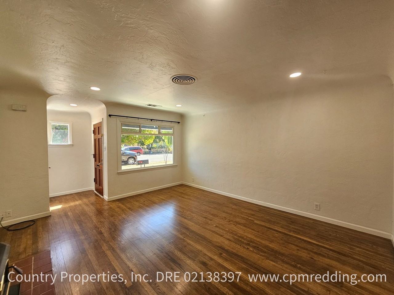 762 South St - Photo 6 of 29