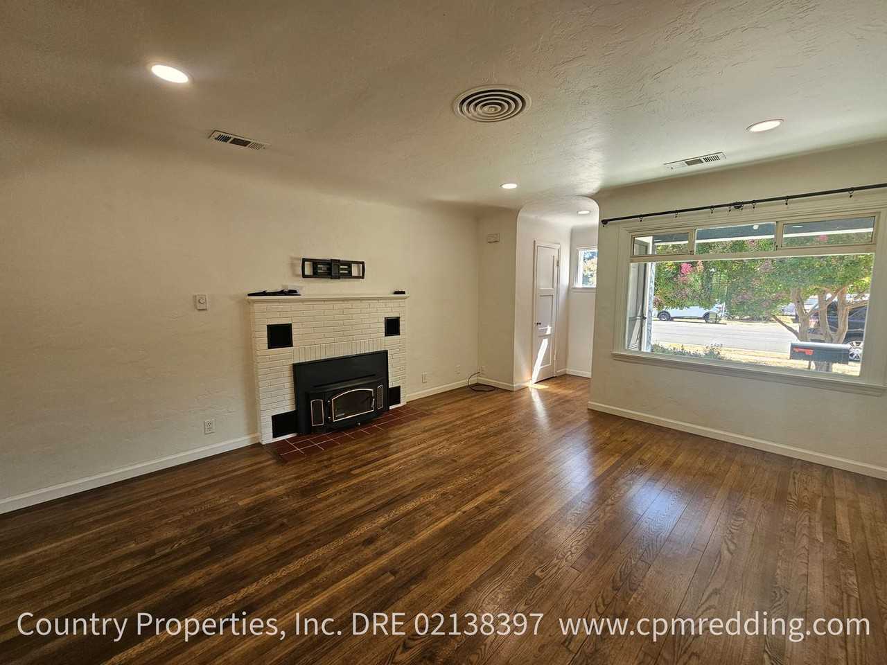 762 South St - Photo 7 of 29