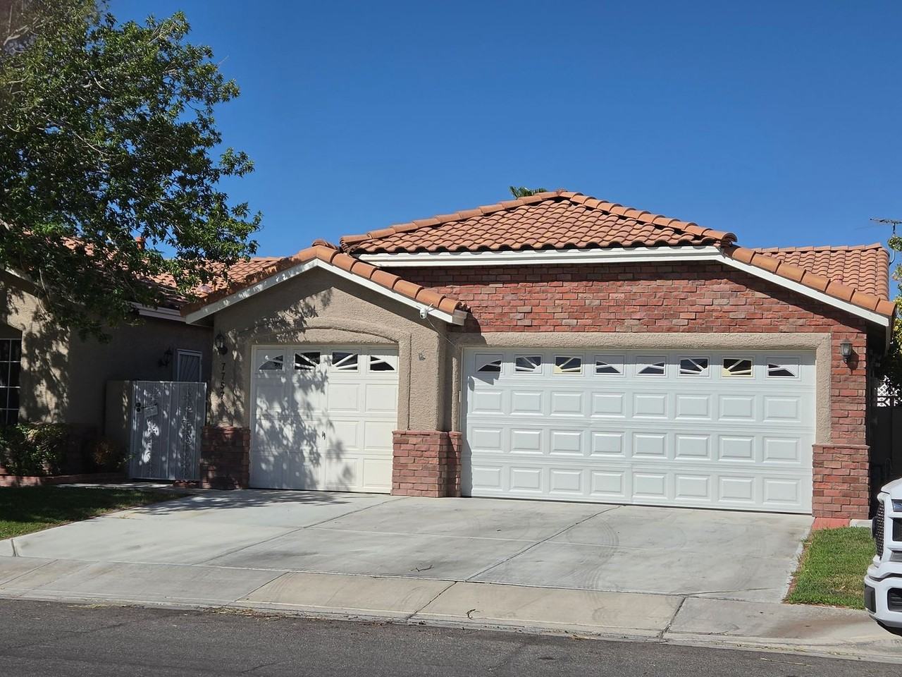 Foredawn Dr - Photo 4 of 19