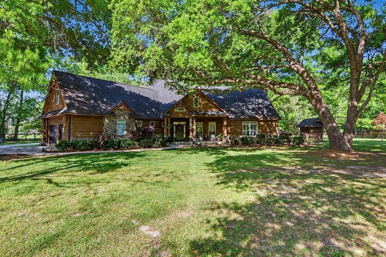 17713 Highway 613 - Photo 2 of 47