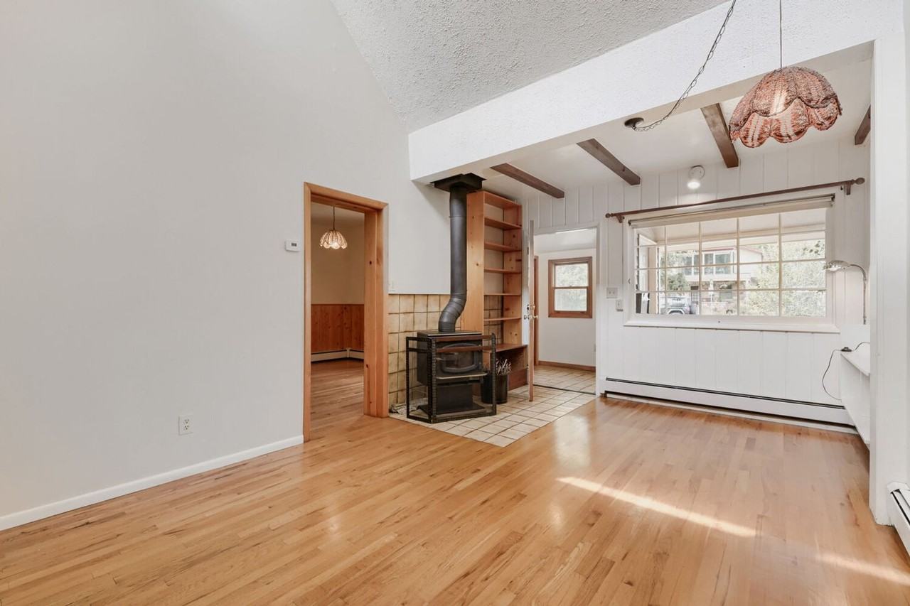 2438 Pine St #1 - Photo 4 of 16