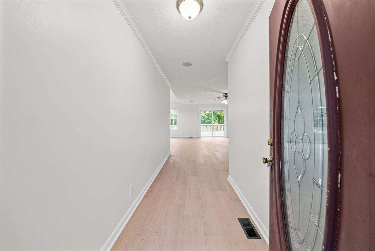 3129 Twelve Oaks Blvd - Photo 4 of 35