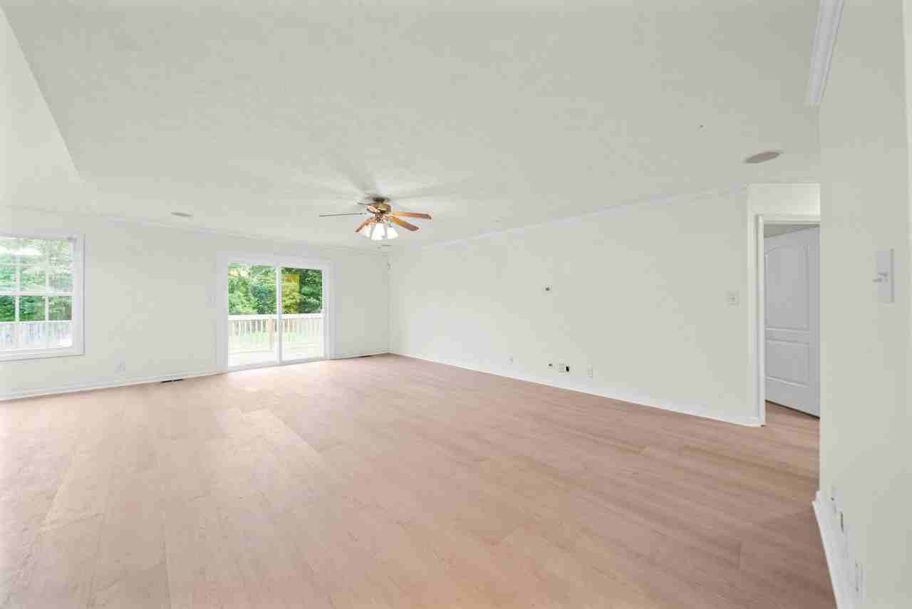 3129 Twelve Oaks Blvd - Photo 5 of 35