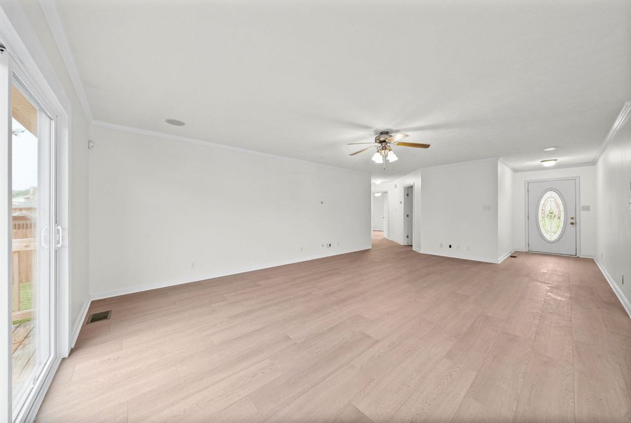 3129 Twelve Oaks Blvd - Photo 6 of 35