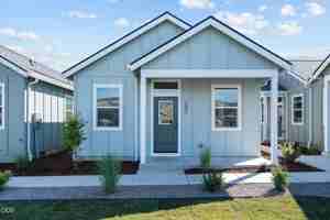 featured image of 202 Gangnes Dr