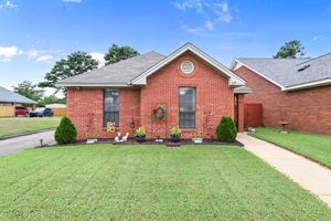 featured image of 539 Sheila Blvd