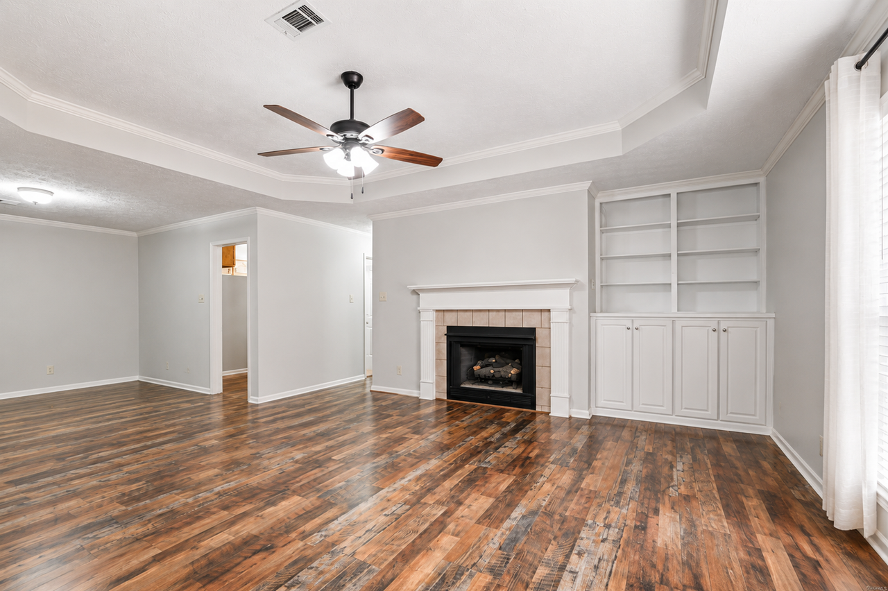 539 Sheila Blvd - Photo 4 of 24