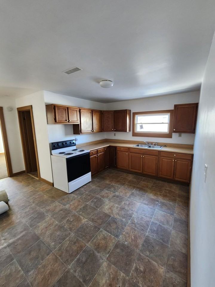 717 01-04 South Market Street - Photo 6 of 10