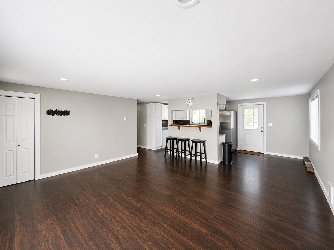 1566 Ne Echo Dr - Photo 2 of 10