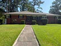 302 Oak Dr - Photo 1 of 1