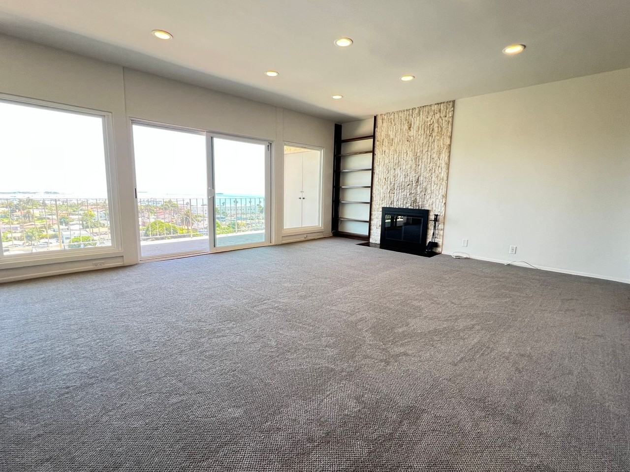 2702 S Peck Ave - Photo 7 of 30