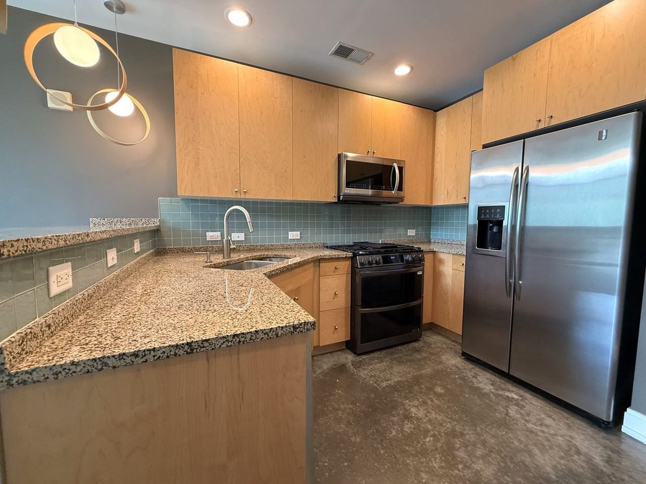 905 Juniper St Ne #507 - Photo 3 of 24