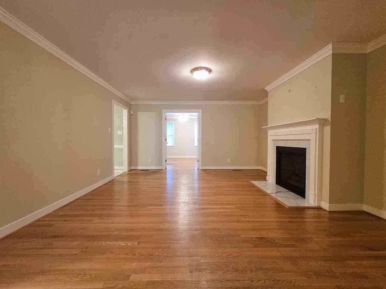 4206 Tweedsmuir Rd - Photo 3 of 31