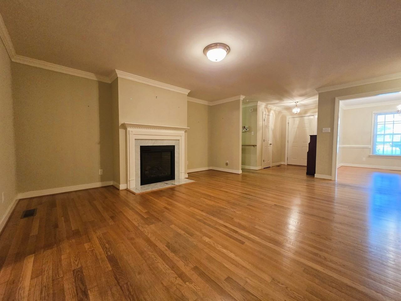 4206 Tweedsmuir Rd - Photo 5 of 31