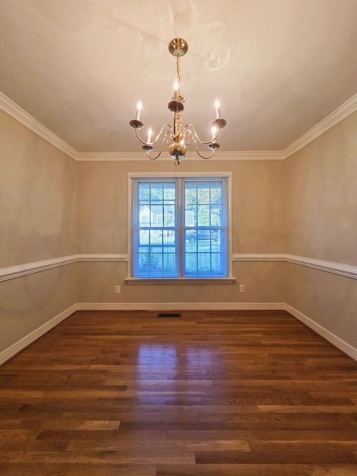 4206 Tweedsmuir Rd - Photo 7 of 31