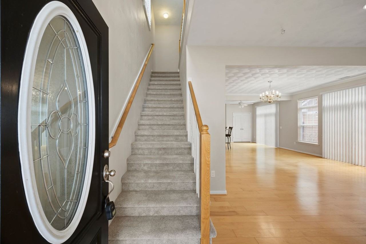5543 Botanical Dr - Photo 4 of 50