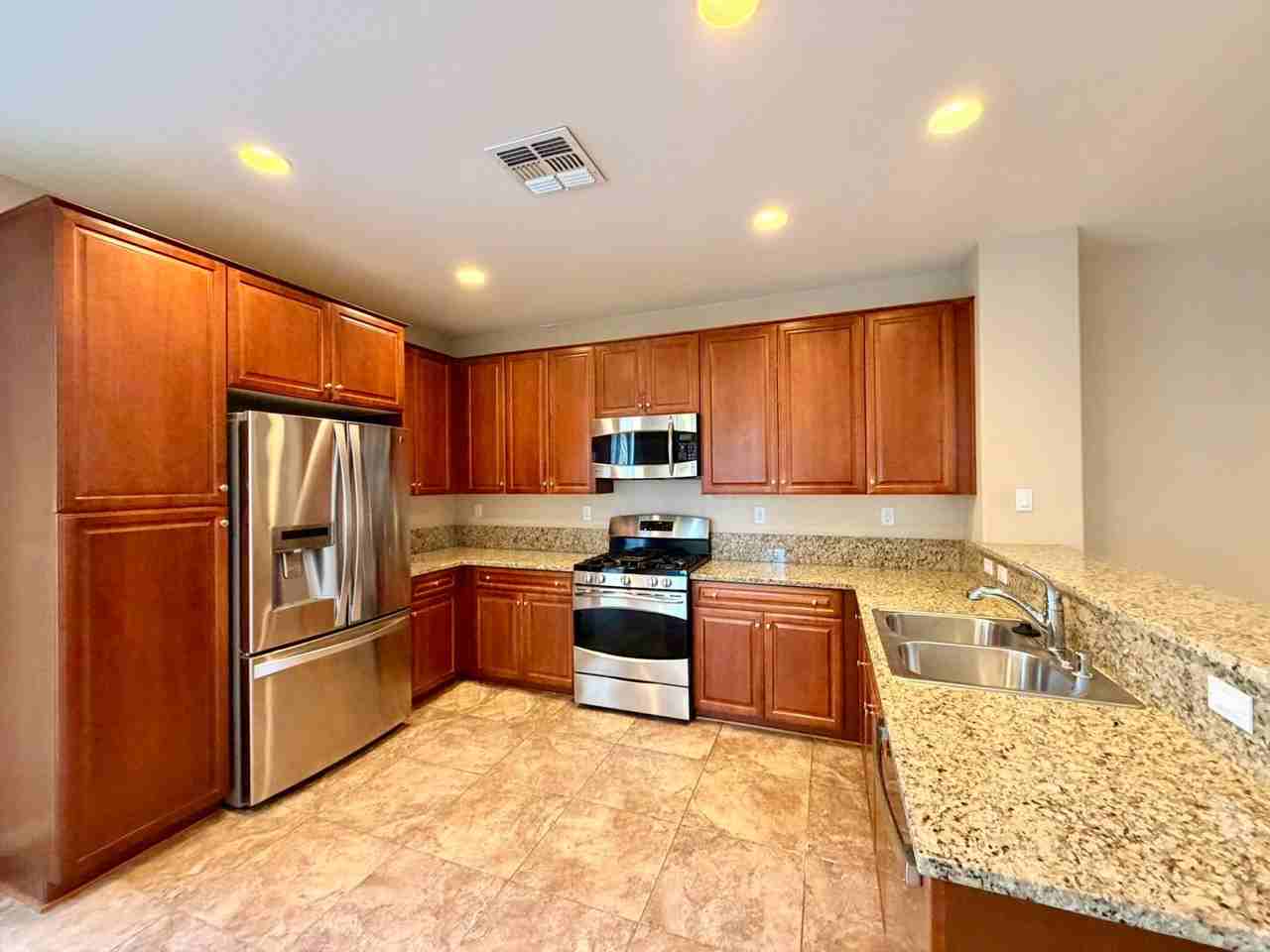 10787 Grayslake Dr - Photo 3 of 17