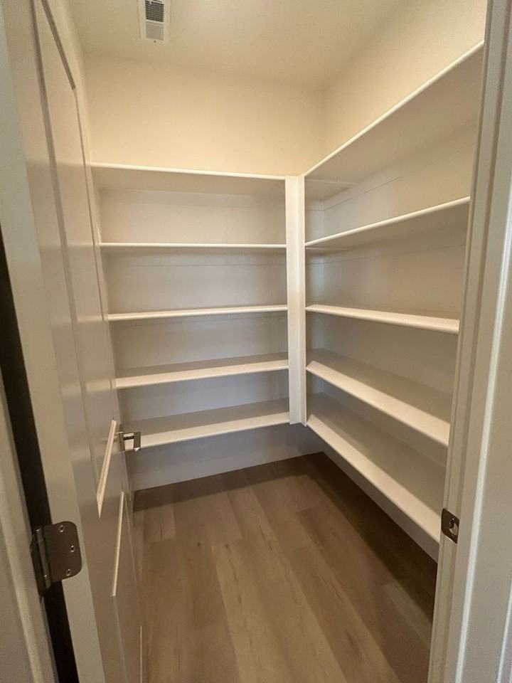 960 Heritage Dr - Photo 5 of 31