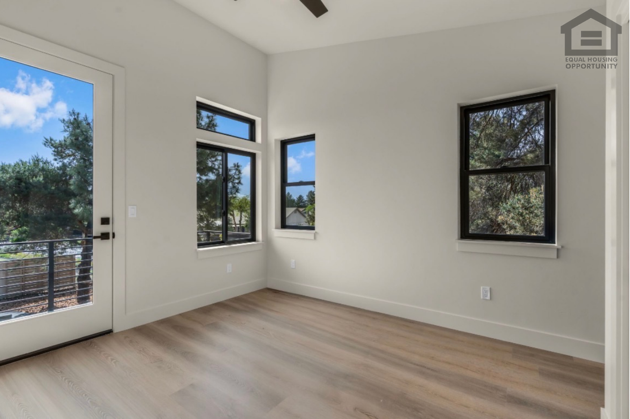 2045 Sw Umatilla Ave - Photo 6 of 17