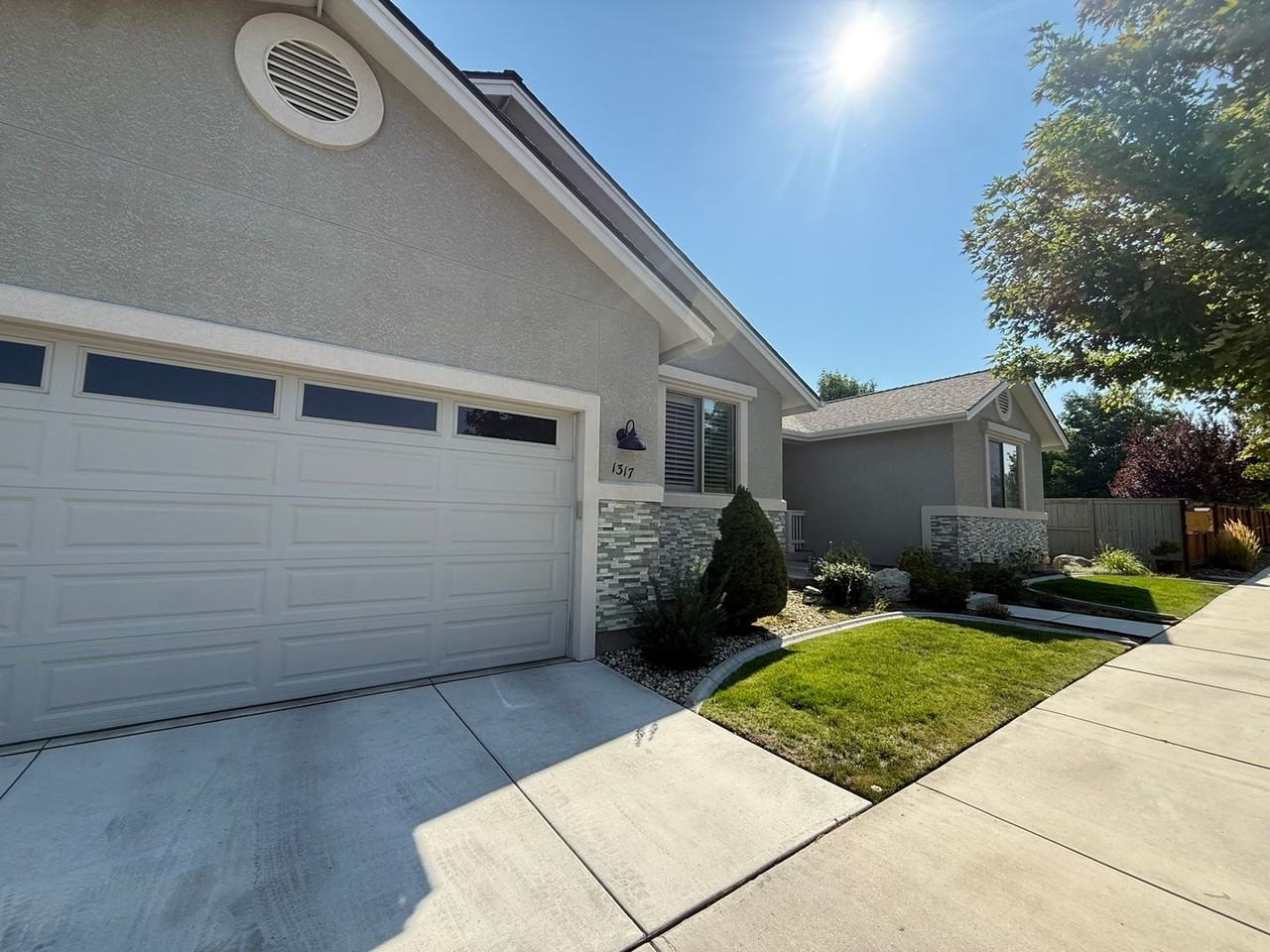 1317 Cedar Creek Cir - Photo 3 of 33