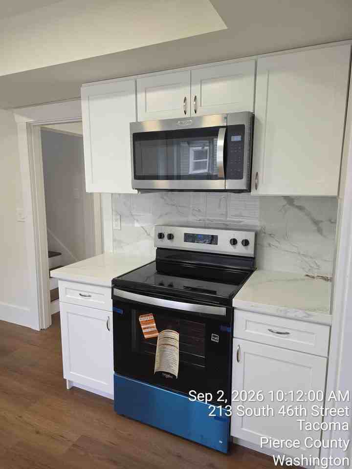 213 S 46th St - Photo 6 of 28