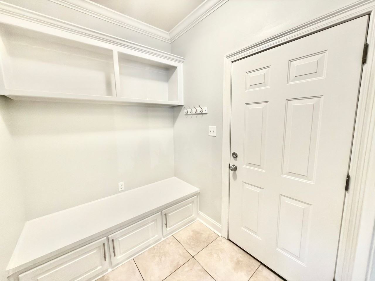 7704 Ibiza Dr - Photo 3 of 28