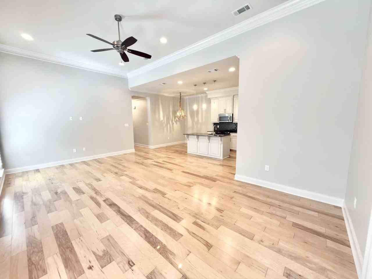 7704 Ibiza Dr - Photo 5 of 28