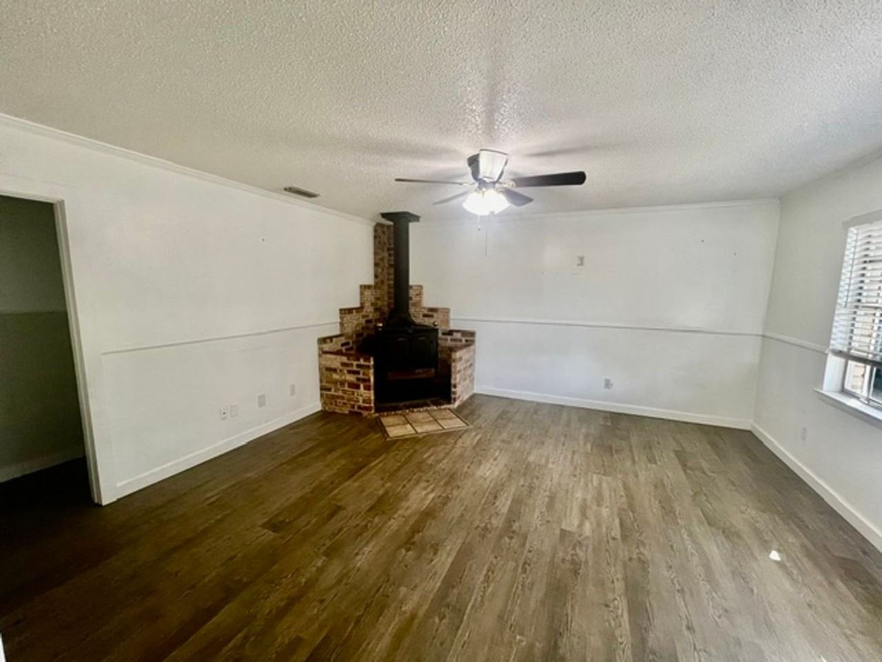 12950 Del Rio St - Photo 4 of 15