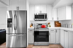 featured image of 9133 9133 Fontainebleau Blvd th 5