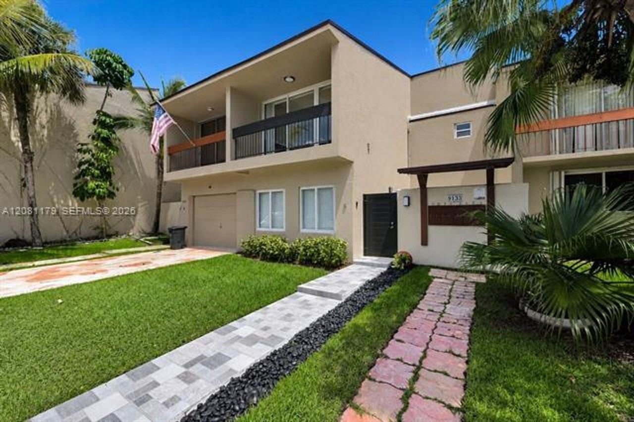 9133 9133 Fontainebleau Blvd th 5 - Photo 2 of 50