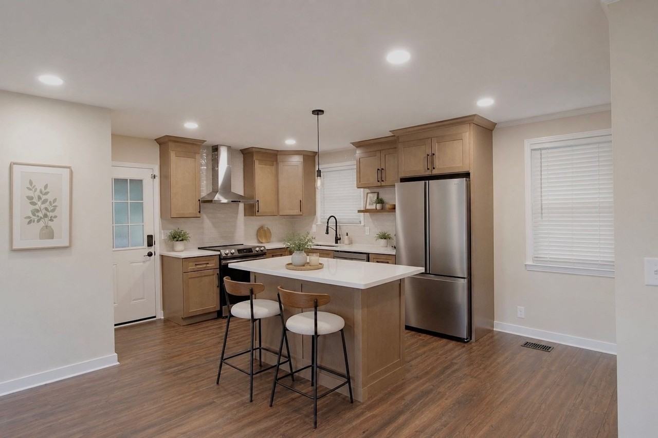 114 Woodridge Dr - Photo 2 of 18