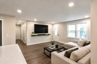 114 Woodridge Dr - Photo 1 of 1