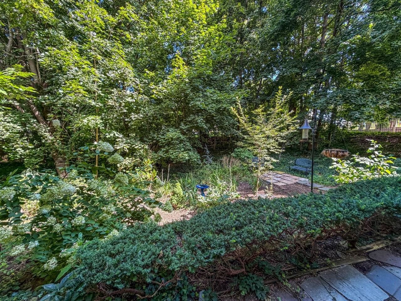 440 Prospect St - Photo 7 of 18