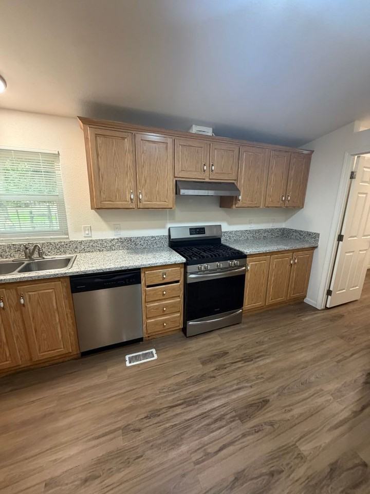 7664 Highway 41 - Photo 5 of 24