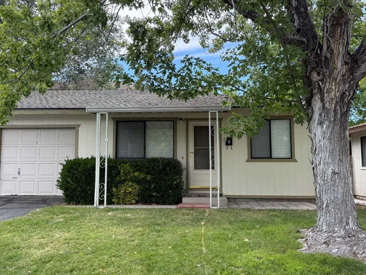 3679 Grant Dr - Photo 2 of 22