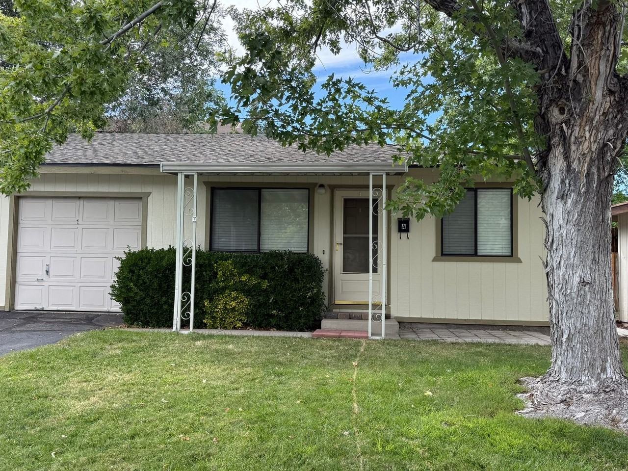 3679 Grant Dr - Photo 3 of 22