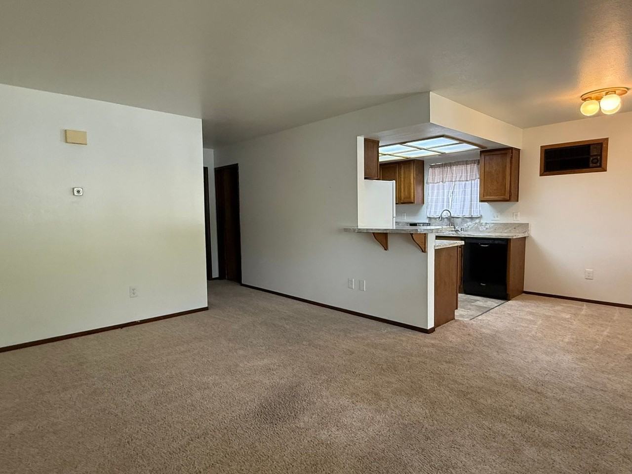3679 Grant Dr - Photo 4 of 22
