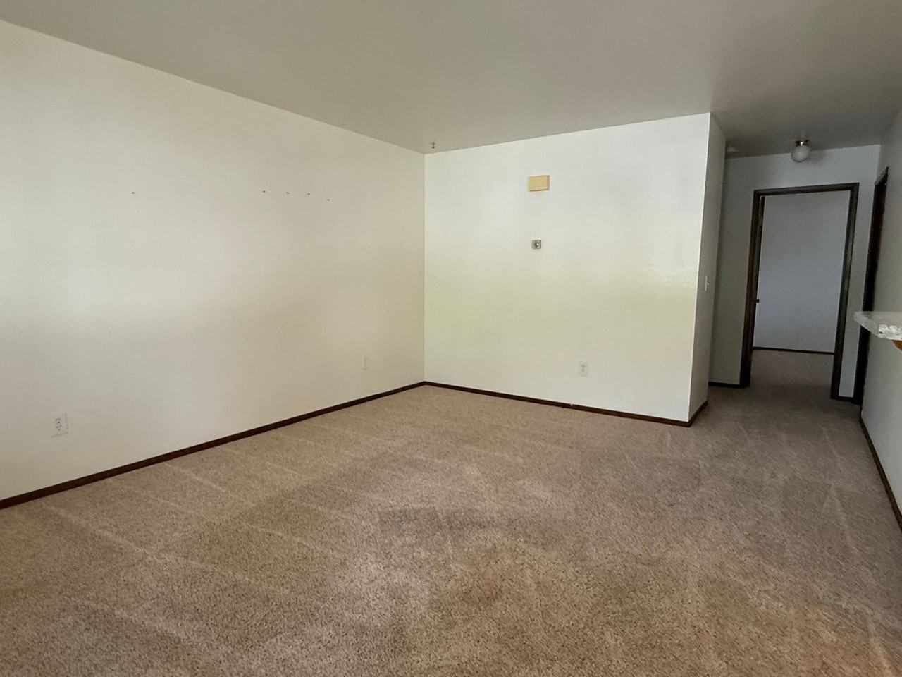 3679 Grant Dr - Photo 5 of 22