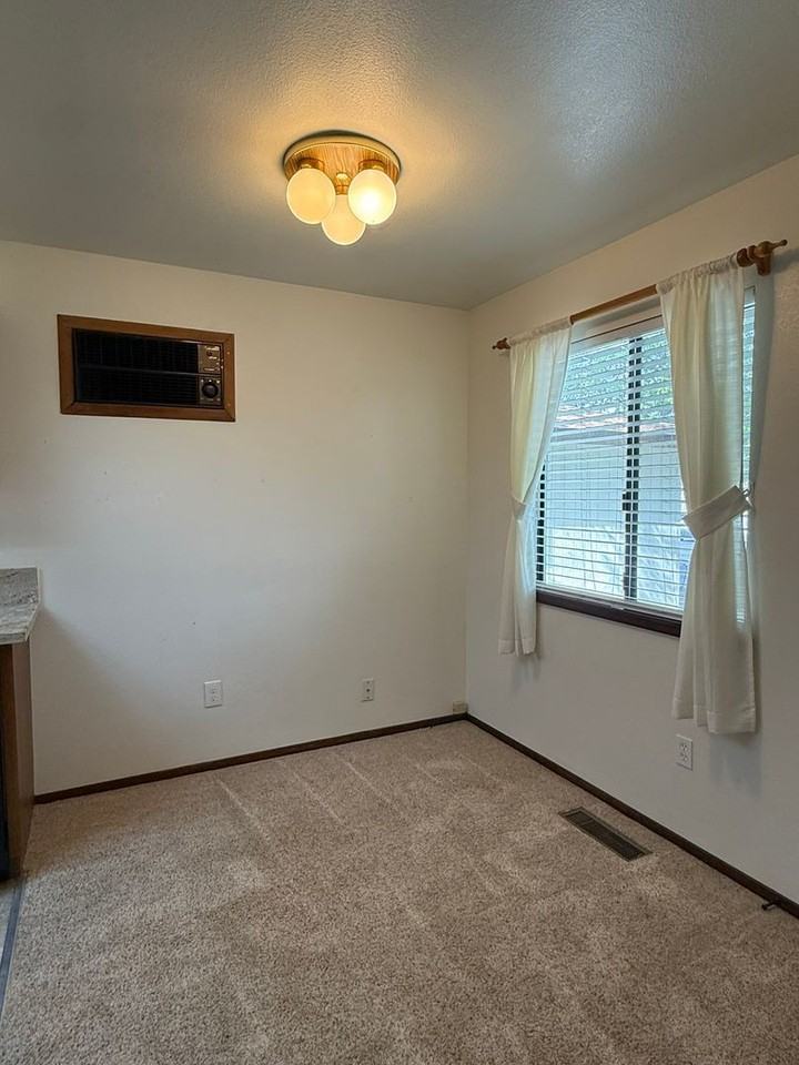 3679 Grant Dr - Photo 6 of 22