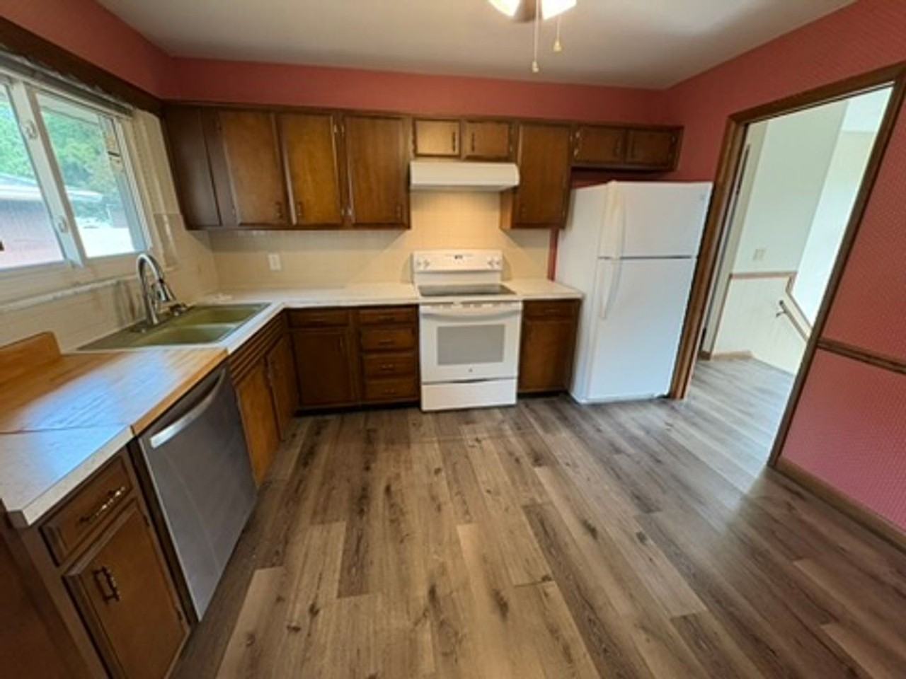 2407 Plum St - Photo 6 of 14