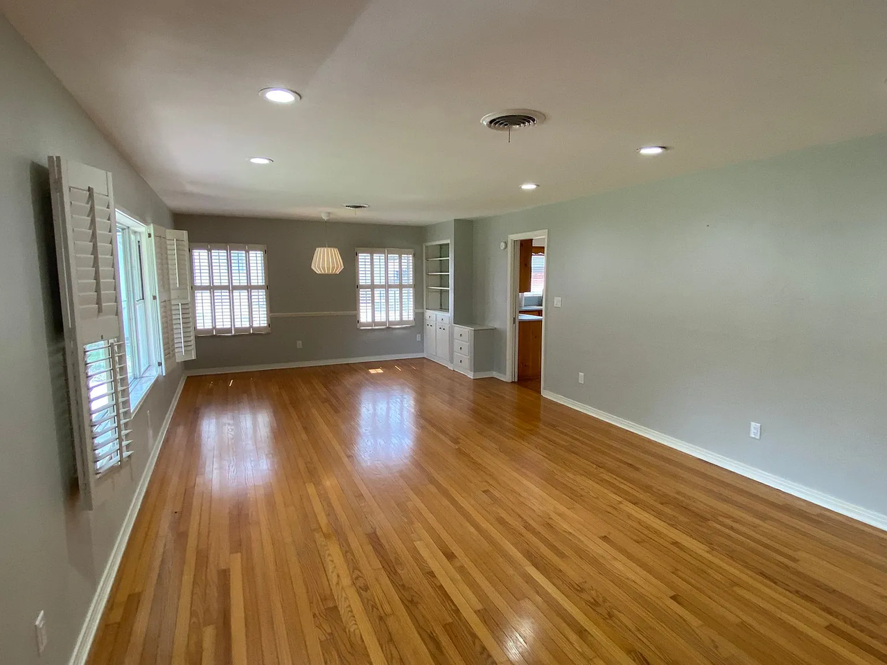 202 E Belvedere St - Photo 3 of 14